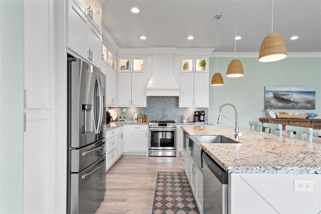 775 Townsend Drive, Crystal Beach, TX 77650