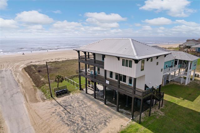 775 Townsend Drive, Crystal Beach, TX 77650