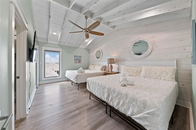 775 Townsend Drive, Crystal Beach, TX 77650