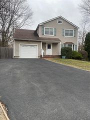 185 Birch Road, Kings Park, NY 11754