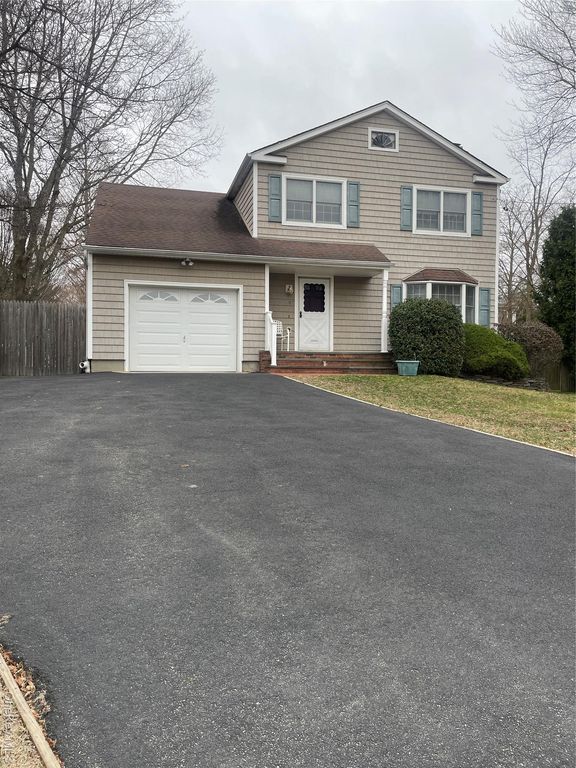 185 Birch Road, Kings Park, NY 11754