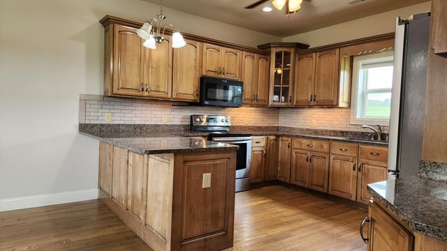 299 Highway 1676, Science Hill, KY 42553
