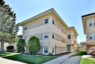 2334 N 72nd Court 2W, Elmwood Park, IL 60707