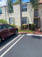 10 Willowbrook Lane 105, Delray Beach, FL 33446