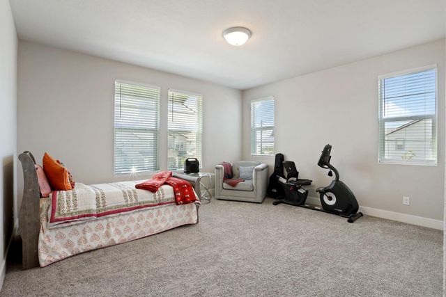1847 Outrigger Ln, Lathrop, CA 95330