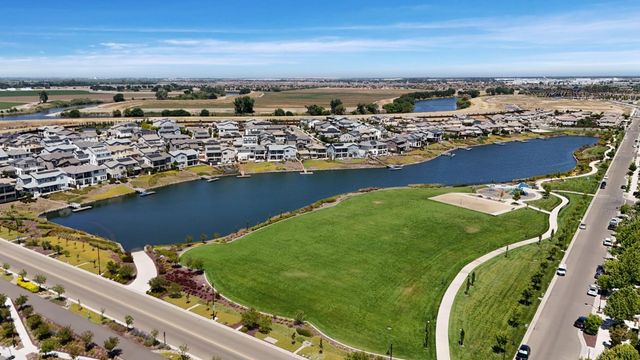 1847 Outrigger Ln, Lathrop, CA 95330