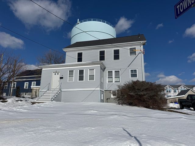 30 Broad Street, Fall River, MA 02724