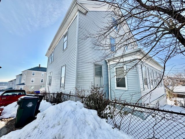 30 Broad Street, Fall River, MA 02724
