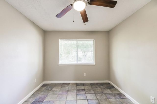 4427 Ravine Drive, Friendswood, TX 77546