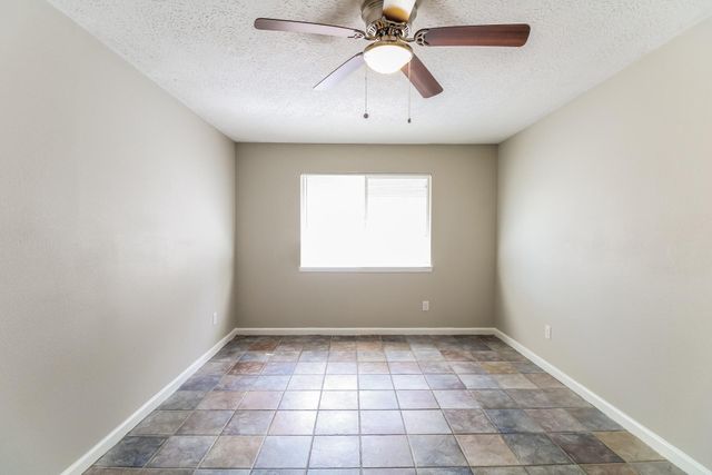 4427 Ravine Drive, Friendswood, TX 77546