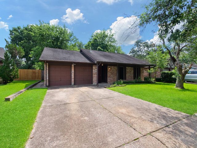 16334 Hollow Wood Drive, Houston, TX 77090