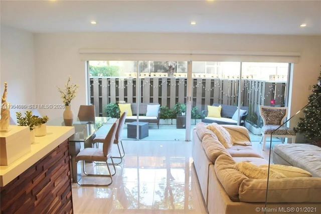 8243 NW 8th Ct 1, Plantation, FL 33324