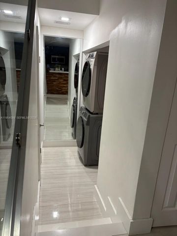 8243 NW 8th Ct 1, Plantation, FL 33324