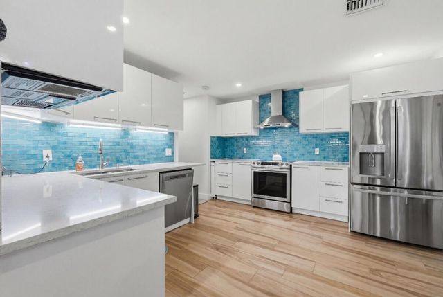 904 W Cypress Lane V-46, Pompano Beach, FL 33069