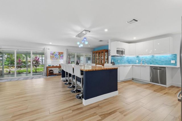 904 W Cypress Lane V-46, Pompano Beach, FL 33069