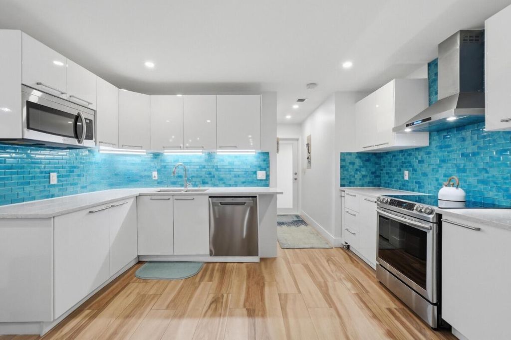 904 W Cypress Lane V-46, Pompano Beach, FL 33069