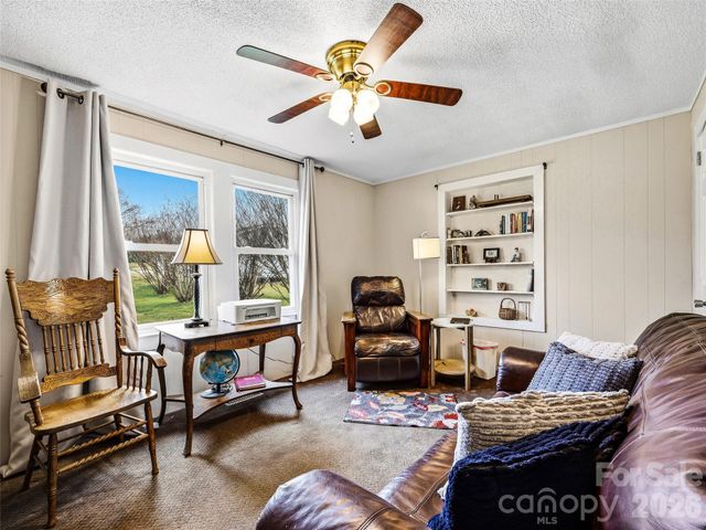 55 Pressley Avenue, Brevard, NC 28712