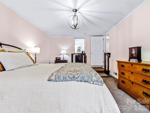 55 Pressley Avenue, Brevard, NC 28712