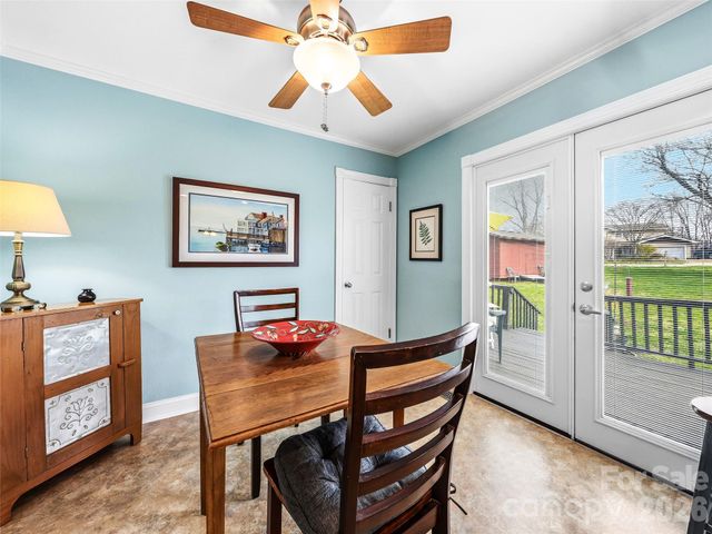 55 Pressley Avenue, Brevard, NC 28712