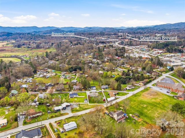 55 Pressley Avenue, Brevard, NC 28712