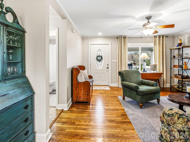 55 Pressley Avenue, Brevard, NC 28712