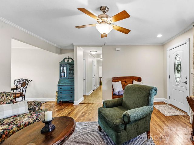 55 Pressley Avenue, Brevard, NC 28712