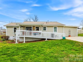 55 Pressley Avenue, Brevard, NC 28712