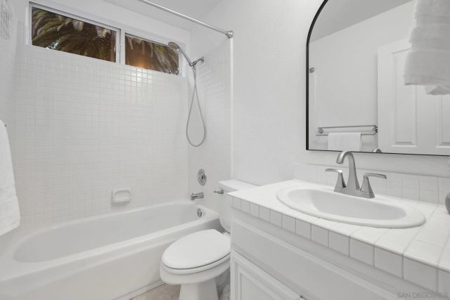 4560 Avenida Privado, Oceanside, CA 92057