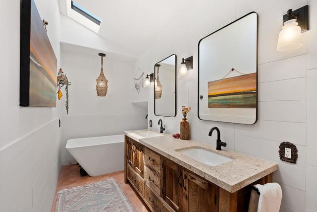 808 Palaro Drive, Encinitas, CA 92024