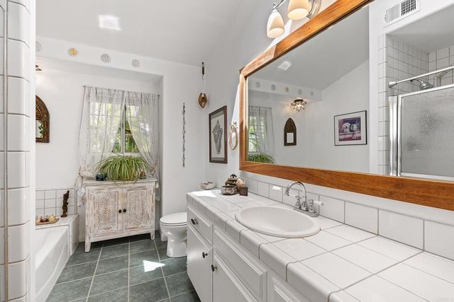 808 Palaro Drive, Encinitas, CA 92024