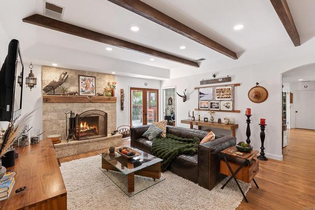 808 Palaro Drive, Encinitas, CA 92024