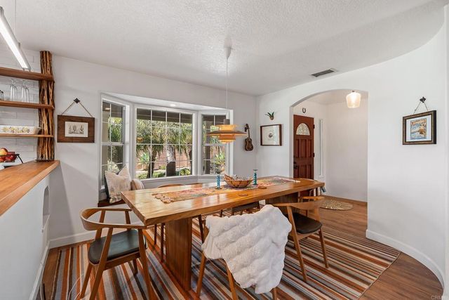 808 Palaro Drive, Encinitas, CA 92024