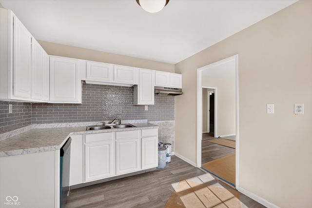 1720 Alice Jeanne Court, Indianapolis, IN 46219