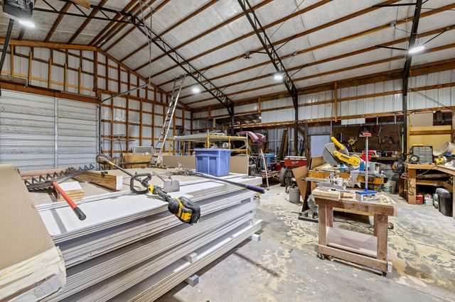 660 Pendergraft Road, Noel, MO 64854