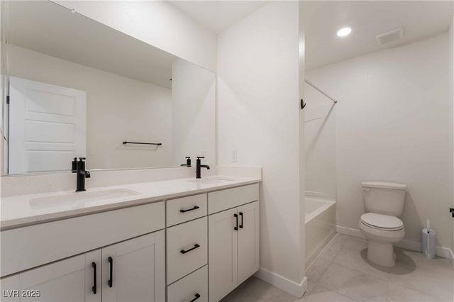 10613 Adobe Ranch Street, Las Vegas, NV 89141