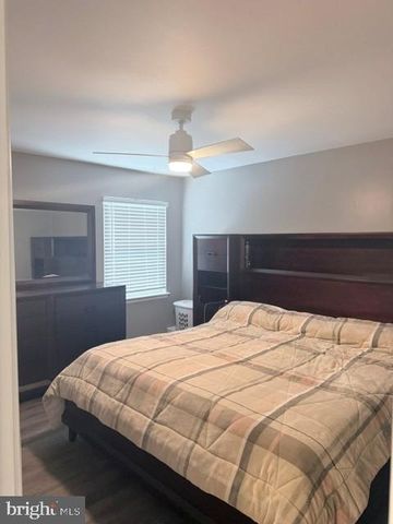 31 GARDENIA DR, Mount Laurel, NJ 08054