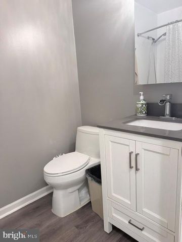 31 GARDENIA DR, Mount Laurel, NJ 08054
