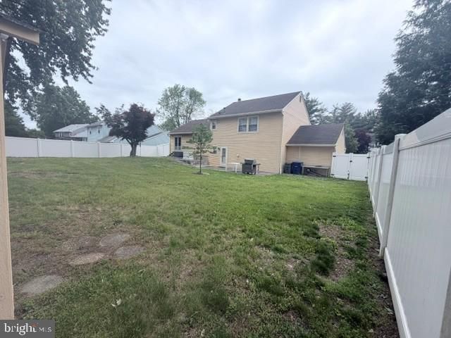 31 GARDENIA DR, Mount Laurel, NJ 08054