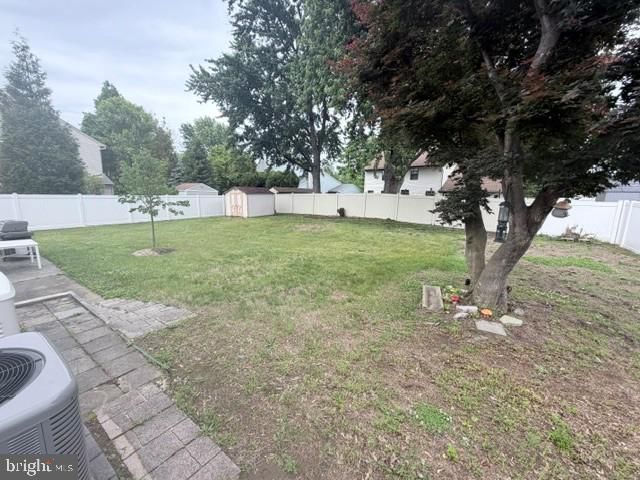 31 GARDENIA DR, Mount Laurel, NJ 08054