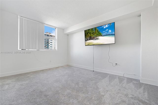 7501 E Treasure Dr 3M, North Bay Village, FL 33141