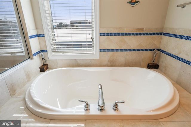 54 S ATLANTIC AVE, Bethany Beach, DE 19930