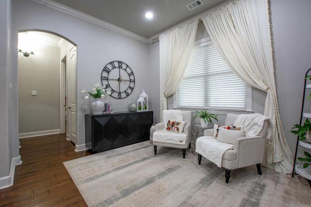 9800 Oak Heights Drive, Sherwood, AR 72120