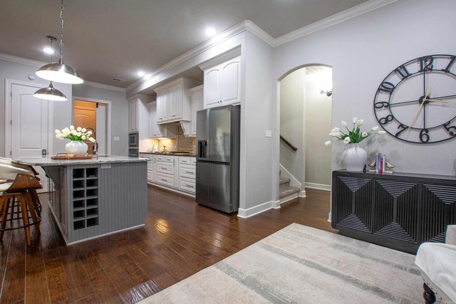 9800 Oak Heights Drive, Sherwood, AR 72120