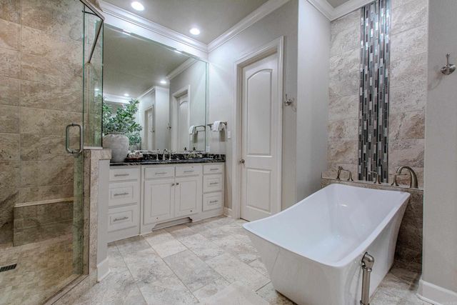 9800 Oak Heights Drive, Sherwood, AR 72120