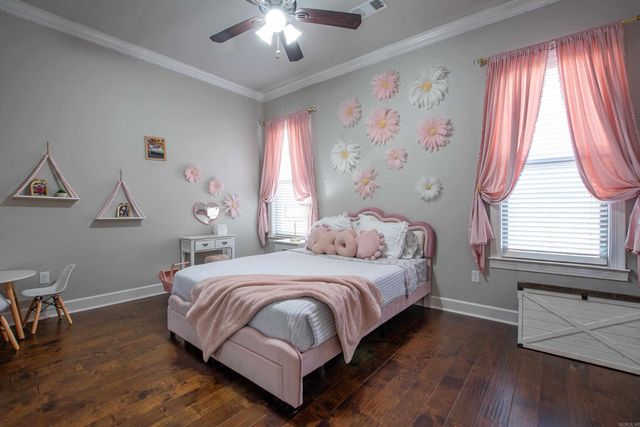 9800 Oak Heights Drive, Sherwood, AR 72120