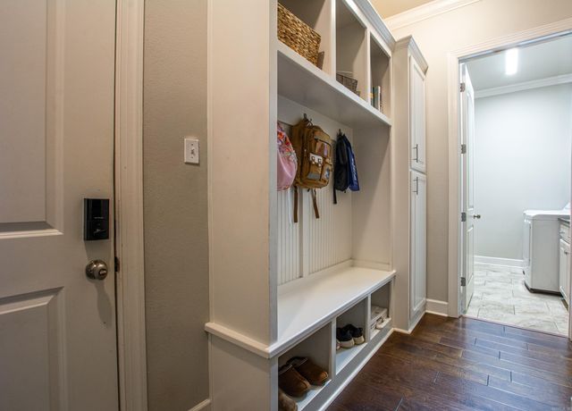 9800 Oak Heights Drive, Sherwood, AR 72120