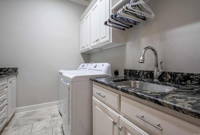 9800 Oak Heights Drive, Sherwood, AR 72120