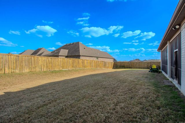 9800 Oak Heights Drive, Sherwood, AR 72120