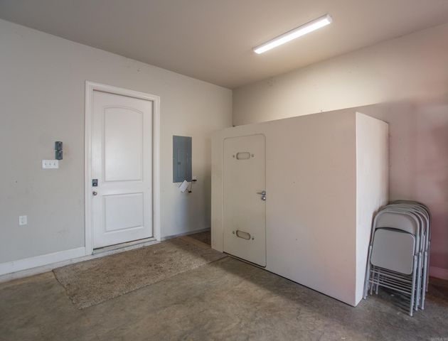 9800 Oak Heights Drive, Sherwood, AR 72120