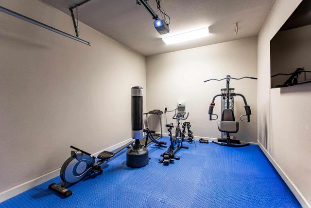 9800 Oak Heights Drive, Sherwood, AR 72120